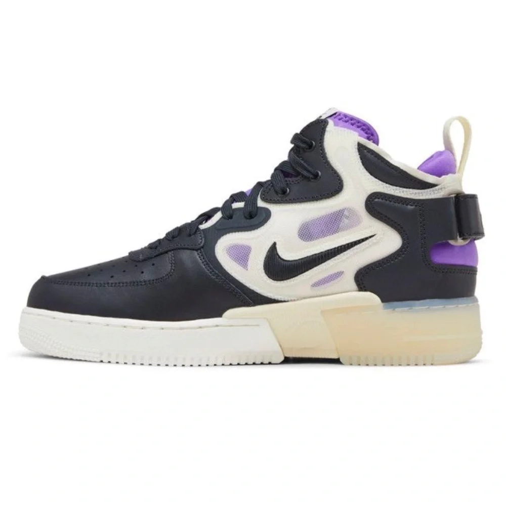Nike 
Air Force 1
React 
‘Off noir action grape’
High top - Picture 6 of 10